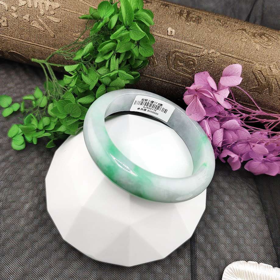 天然翡翠A貨手鐲17.8圍