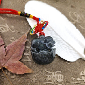 天然翡翠A貨烏雞種招財元寶豬吊飾