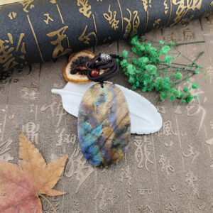 天然頂級彩蘊光彩拉長石55.96g