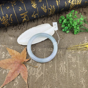 天然翡翠A貨糯冰種圓骨手鐲17.5圍